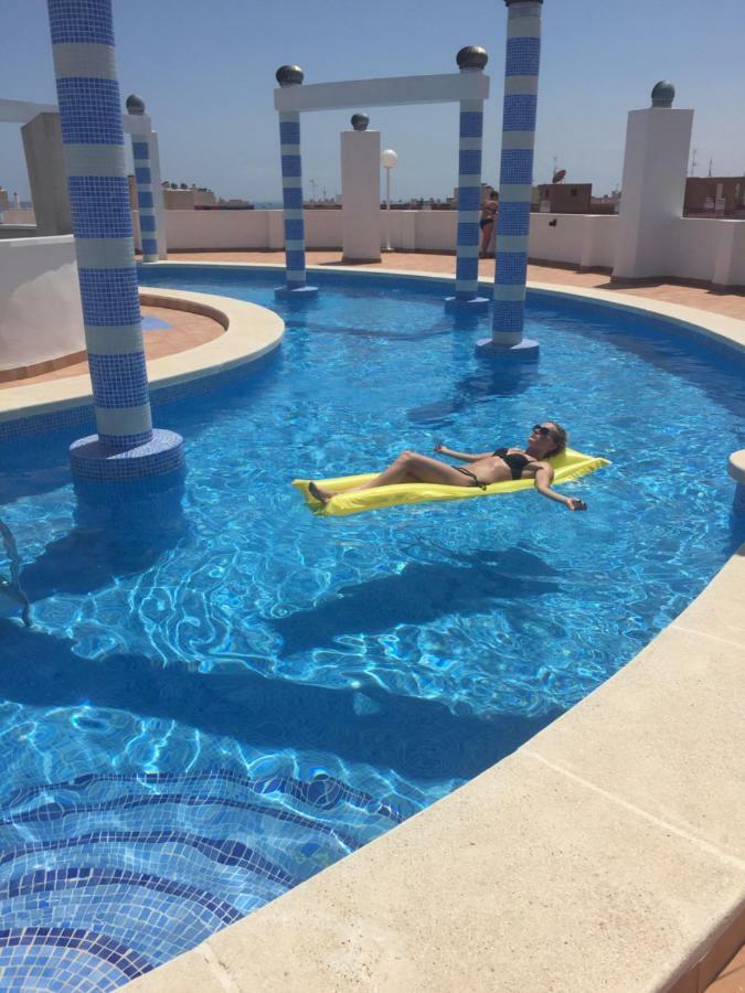 Apartament La Bonita Torrevieja Luaran gambar